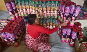 Online Crackers Shopping